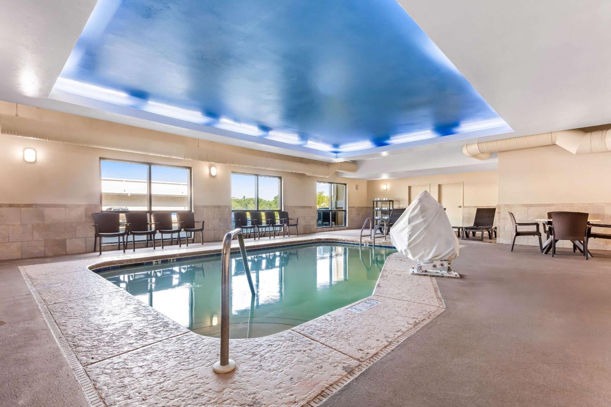 Comfort Suites Gulfport Exteriér fotografie