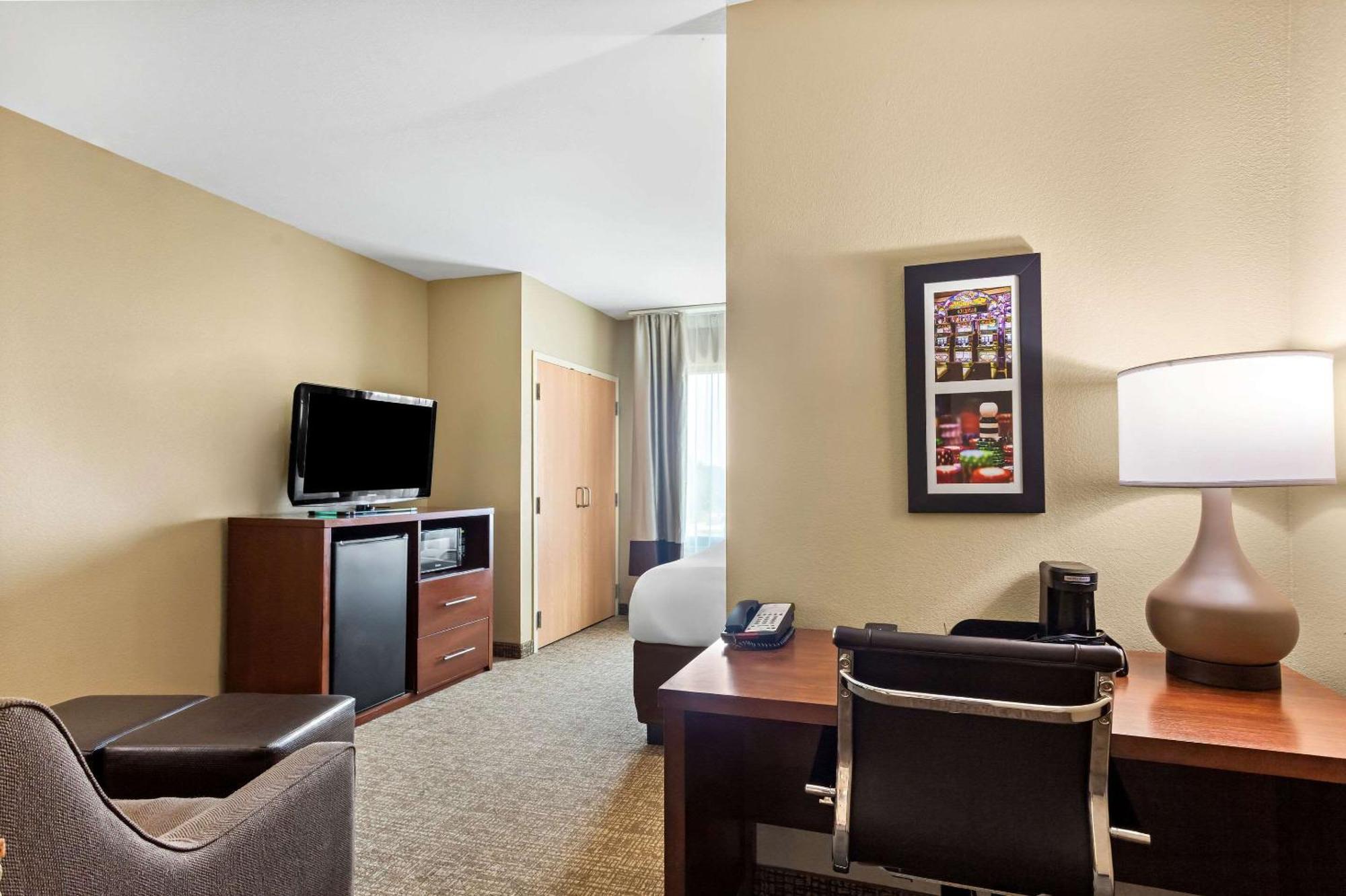Comfort Suites Gulfport Exteriér fotografie